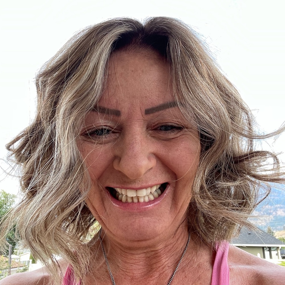 Meet your Posher, Sharon